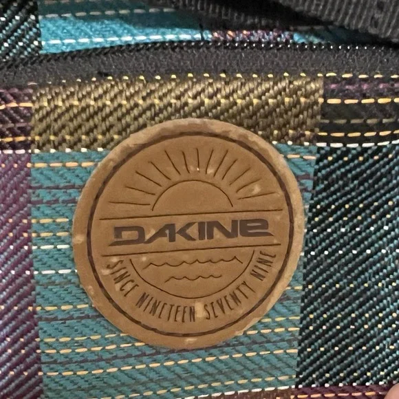 Dakine‎ GirlsTurquoise Purple Green Grom 13L Girls Backpack - Picture 14 of 14